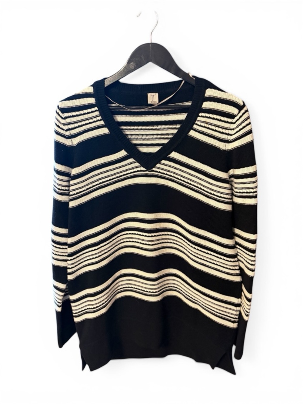 Tristan 100% cotton, Black and off-white Striped V-Neck Sweater, relaxed fit